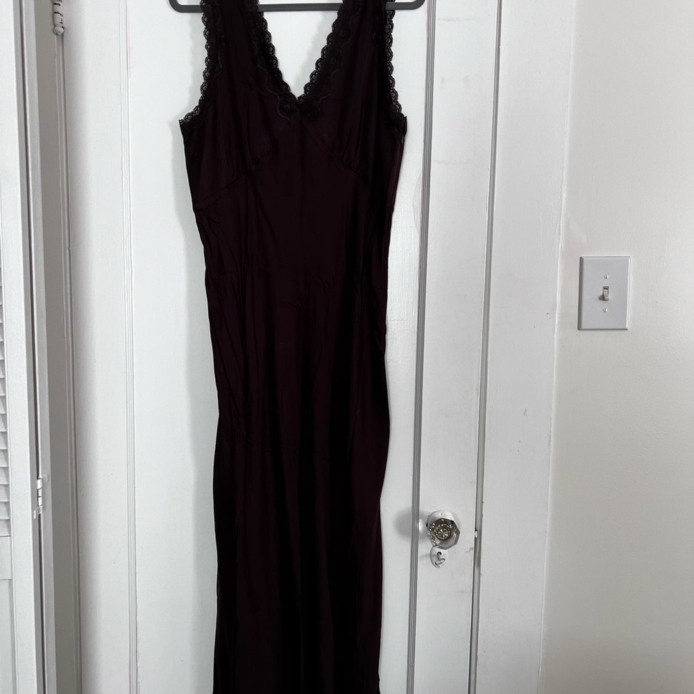 GAP Satin Lace Trim V-neck Maxi Slip Dress - Picture 6 of 9